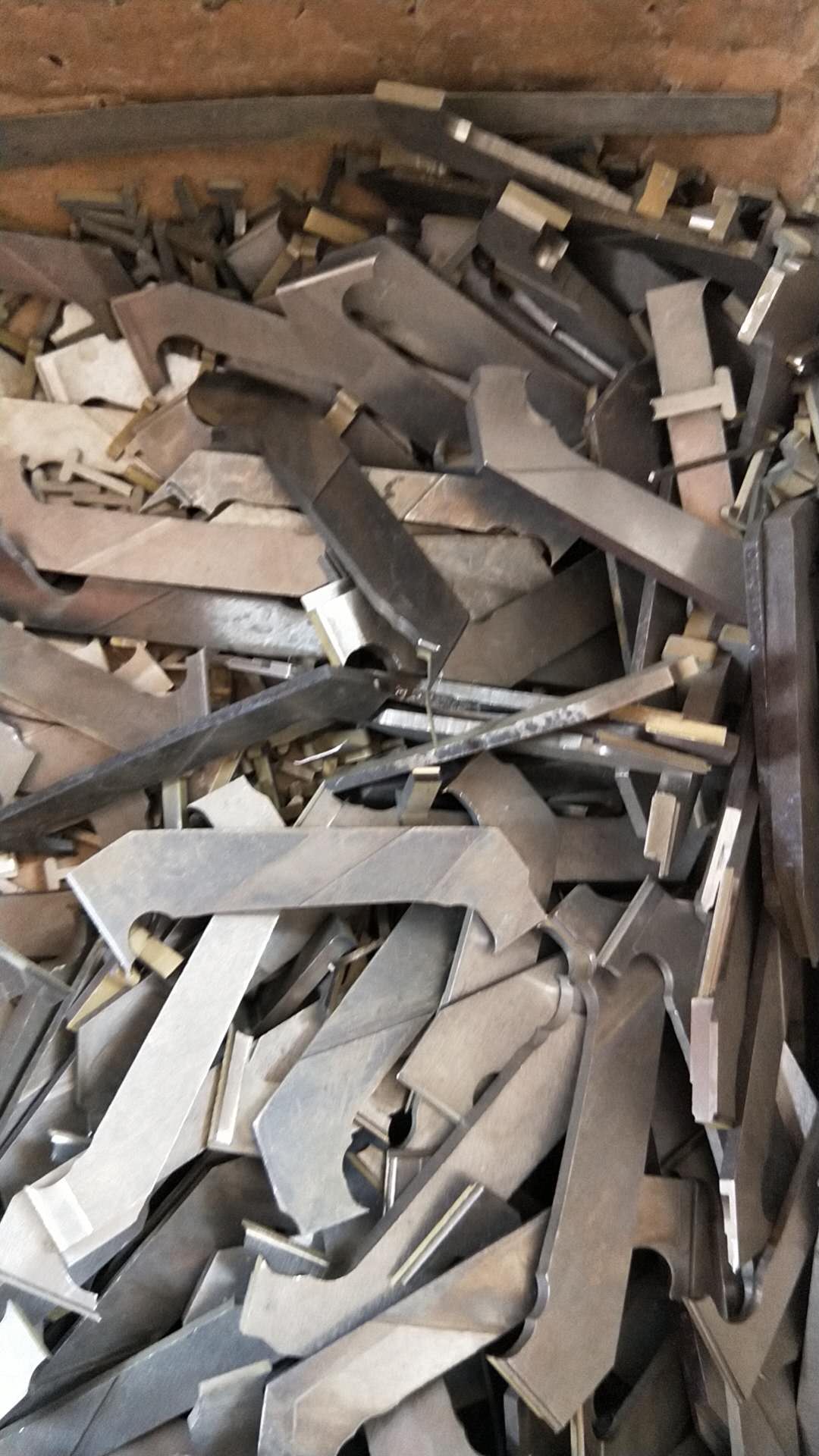 鹤壁回收钛多少钱一斤